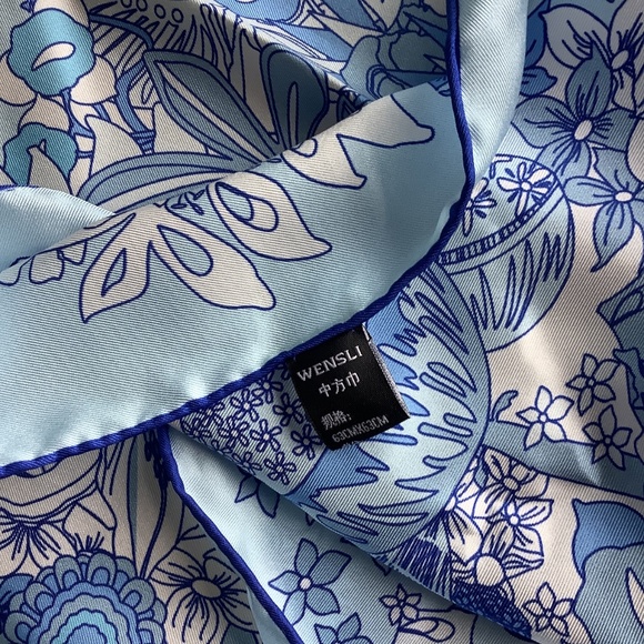 NWOT Wensli Scarf - Picture 3 of 4